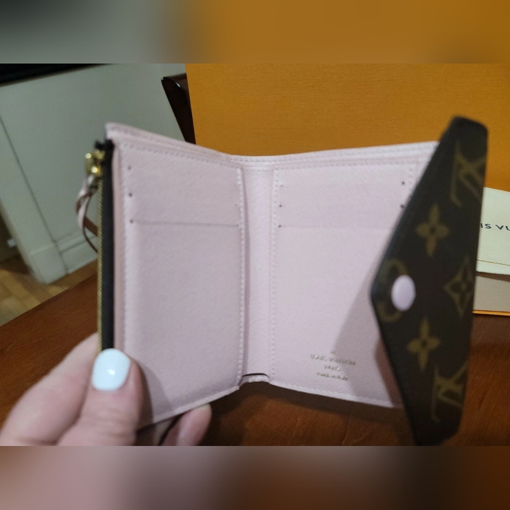 Louis Vuitton Monogram Victorine Wallet - Picture 3 of 9